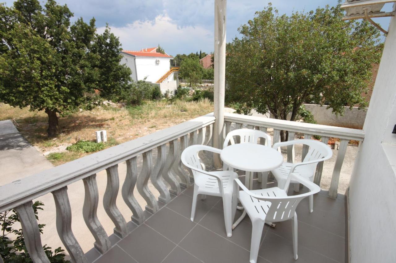 Apartments With A Parking Space Starigrad, Paklenica - 6618 エクステリア 写真